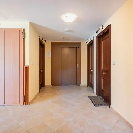 Wonderluxury Esuri Golf Apartment *